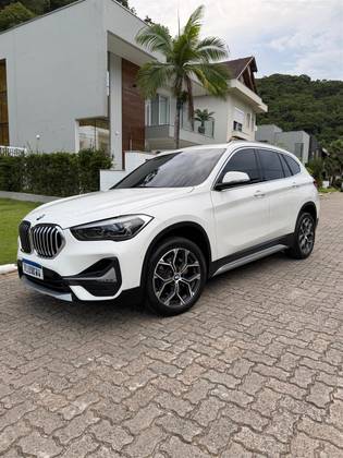 BMW X1 2.0 16V TURBO ACTIVEFLEX SDRIVE20I X-LINE 4P AUTOMÁTICO BMW X1 2.0 16V TURBO ACTIVEFLEX SDRIVE20I X-LINE 4P AUTOMÁTICO